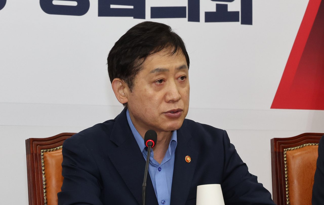 김주현 금융위원장이 10일 오전 서울 여의도 국회에서 열린 ‘수출 경쟁력 강화를 위한 수출금융 종합지원대책 민당정협의회’에서 발언하고 있다. [연합]