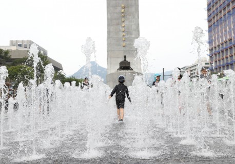 Tropical nights in Seoul, chilly nights in Taebaek