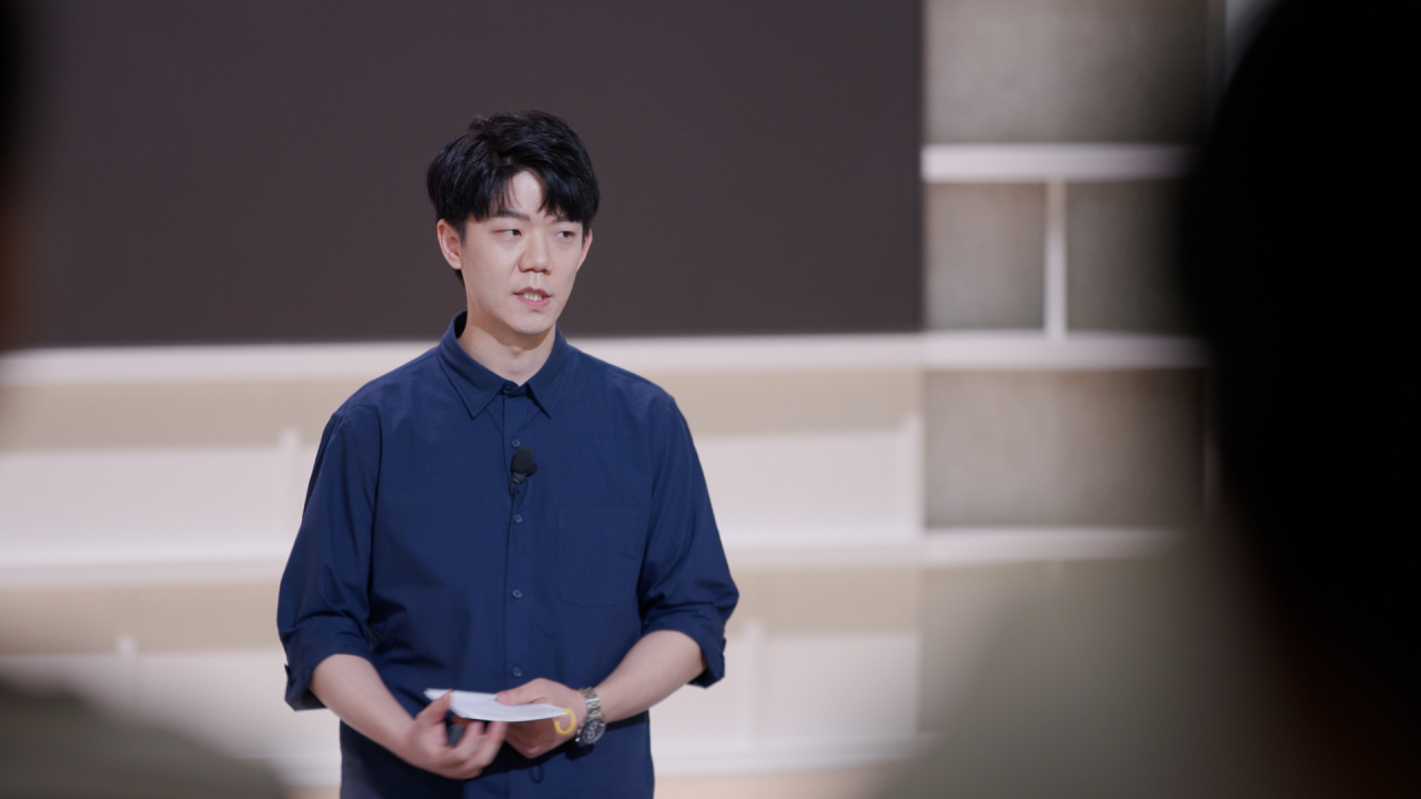 이용균 LG에너지솔루션 소형전지 스마트팩토리 추친팀 책임이 커리어 콘서트에서 자신의 경험을 소개하고 있다. [LG에너지솔루션 제공]