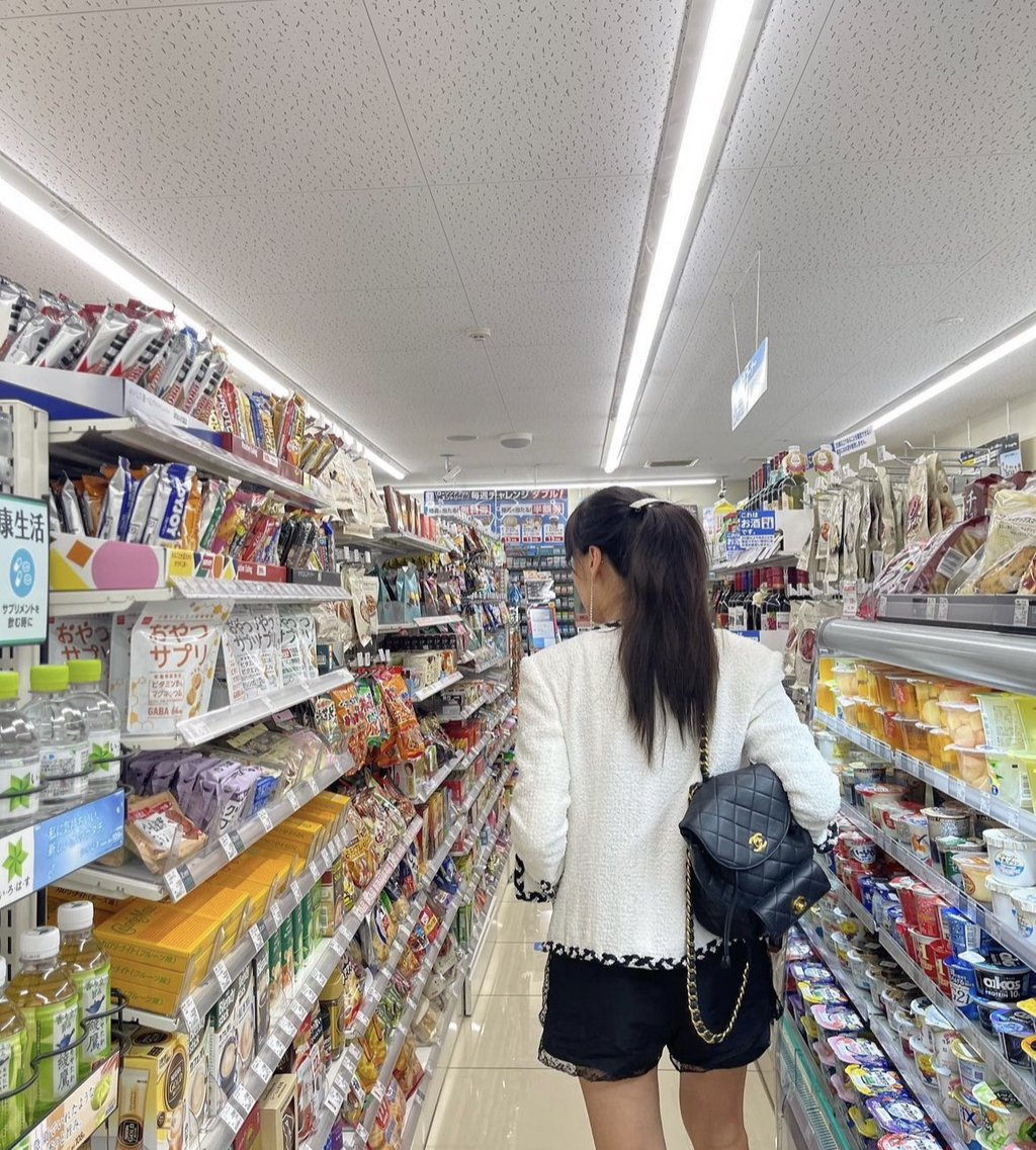 광복절에 日 여행 사진 ‘빛삭’ 고소영 “중요한 날 불편끼쳐 죄송” 하다는데…