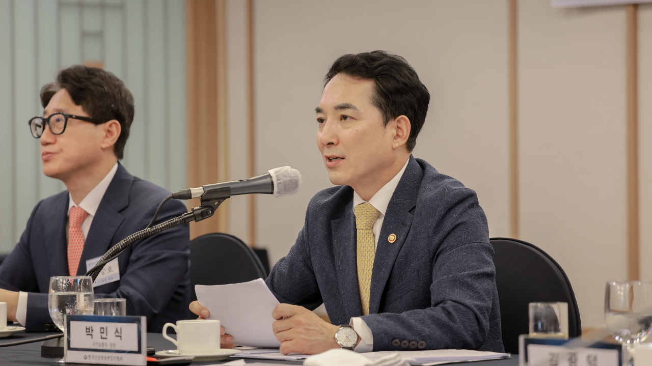 박민식 국가보훈부 장관이 16일 오전 서울시 중구 한국프레스센터에서 열린 한국신문방송편집인협회 주최로 열리는 편집인 포럼에 참석해 기조발언을 하고 있다. [보훈부 제공]