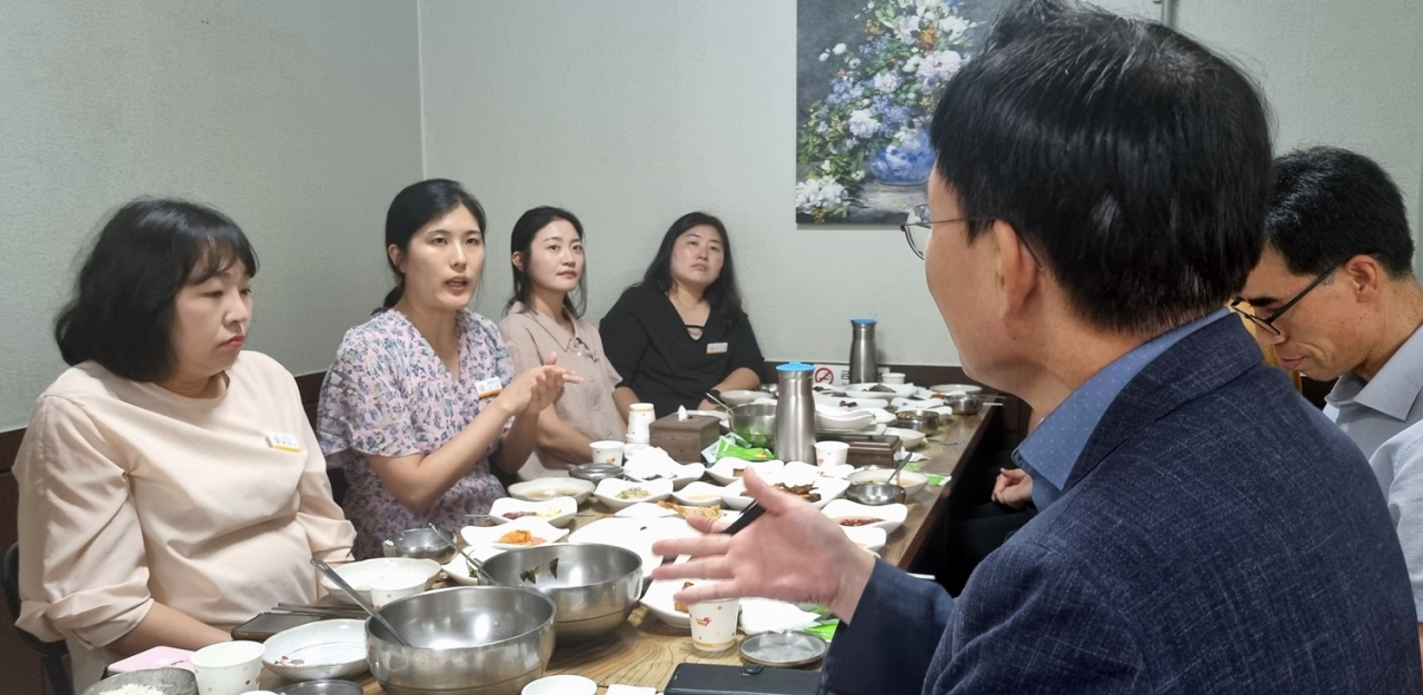 윤병태시장이 직원들의 육아 문제로 쌍방향 소통에 나섰다