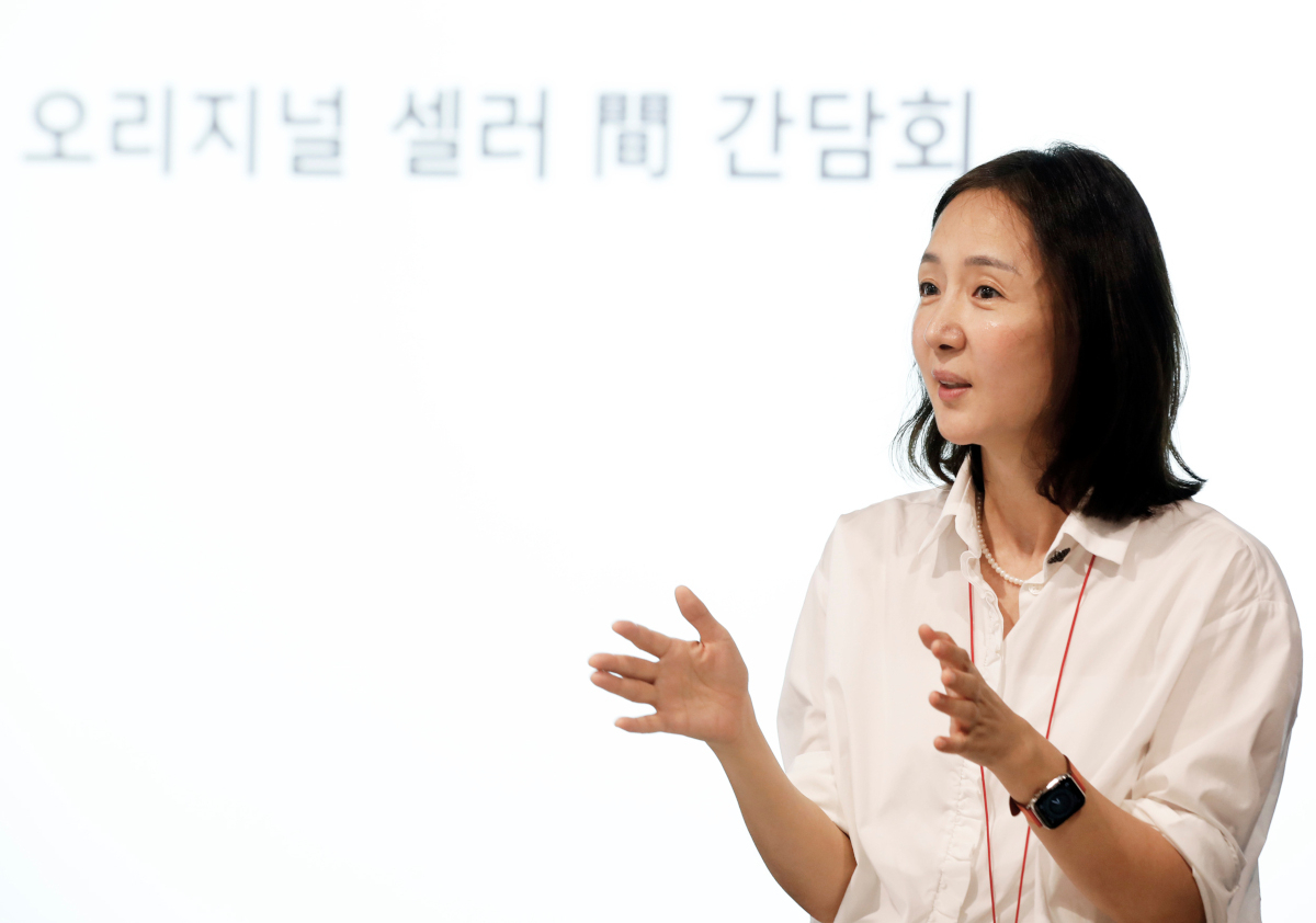 안정은 11번가 사장이 17일 서울 중구 11번가 본사에서 열린 ‘11번가 오리지널 셀러 간담회’에 참석, 질문에 대해 답변을 하고 있다. [11번가 제공]