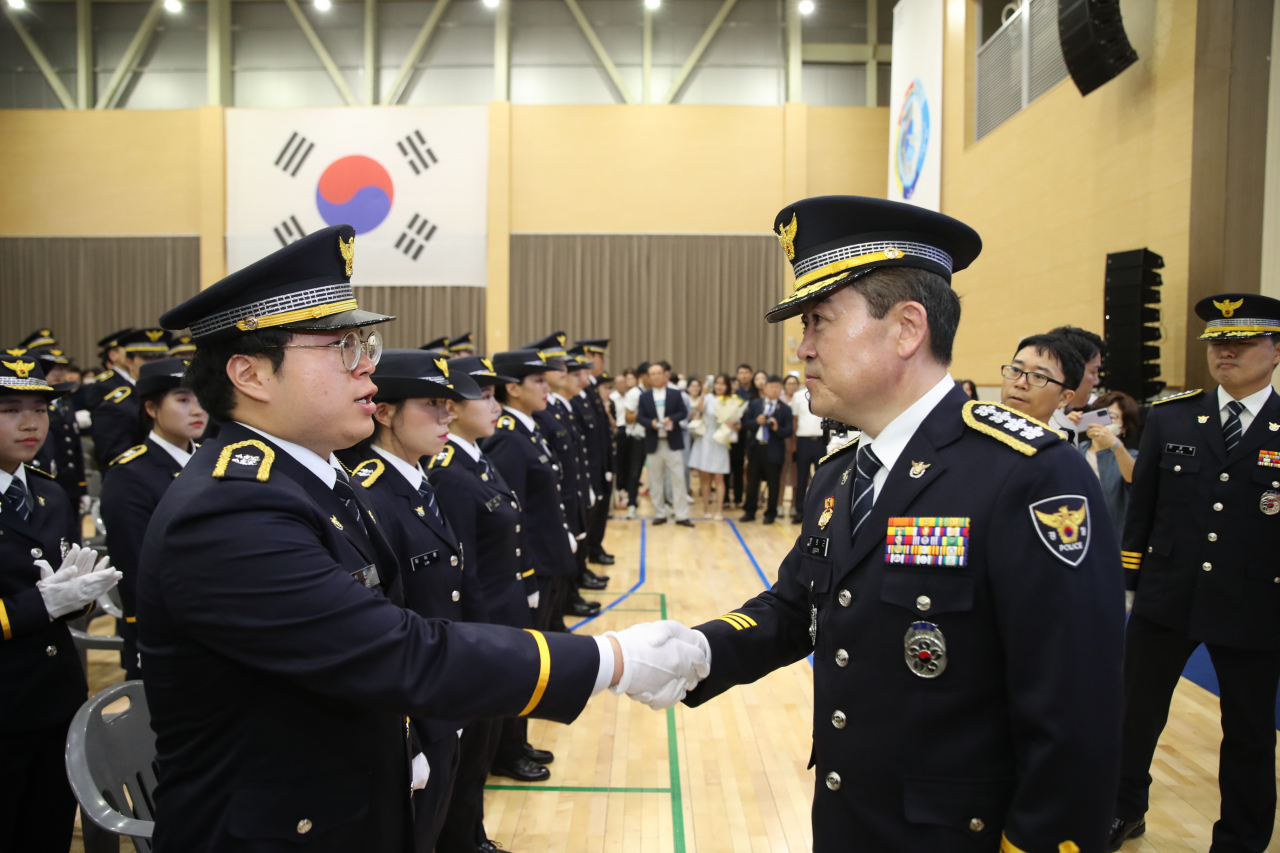 18일 오전 충북 충주시 수안보면에 위치한 중앙경찰학교 초심관에서 진행된 신임경찰 제312기 졸업식 모습. [경찰청 제공]