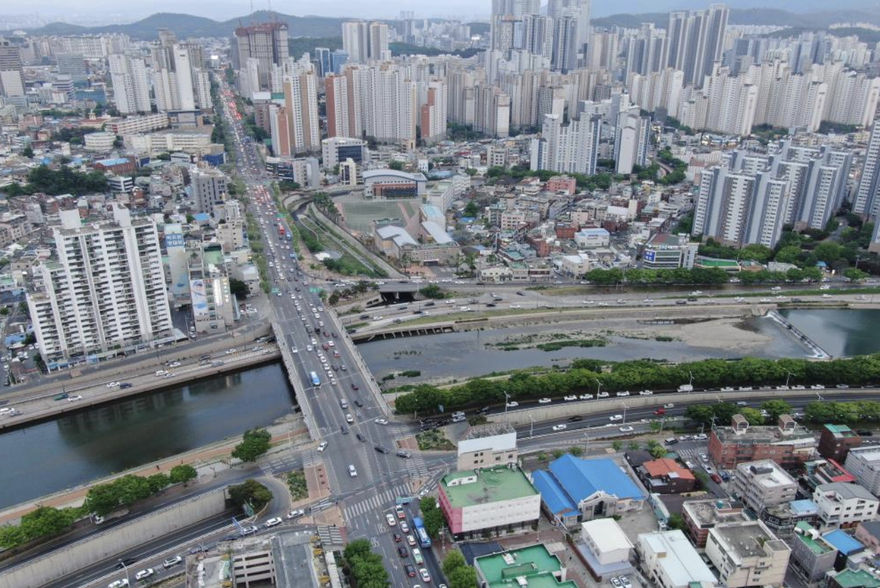 대구 신천대로 동신교진출램프와 청구네거리 사이 아파트 밀집 지역 전경. 기사와 무관. [헤럴드경제DB]