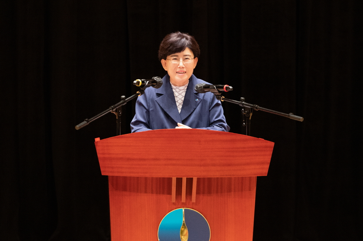 최연혜 한국가스공사 사장이 지난 18일 대구 동구 가스공사 본사에서 열린 창립 40주년 기념식에서 새로운 경영비전을 발표하고 있다. [한국가스공사 제공]