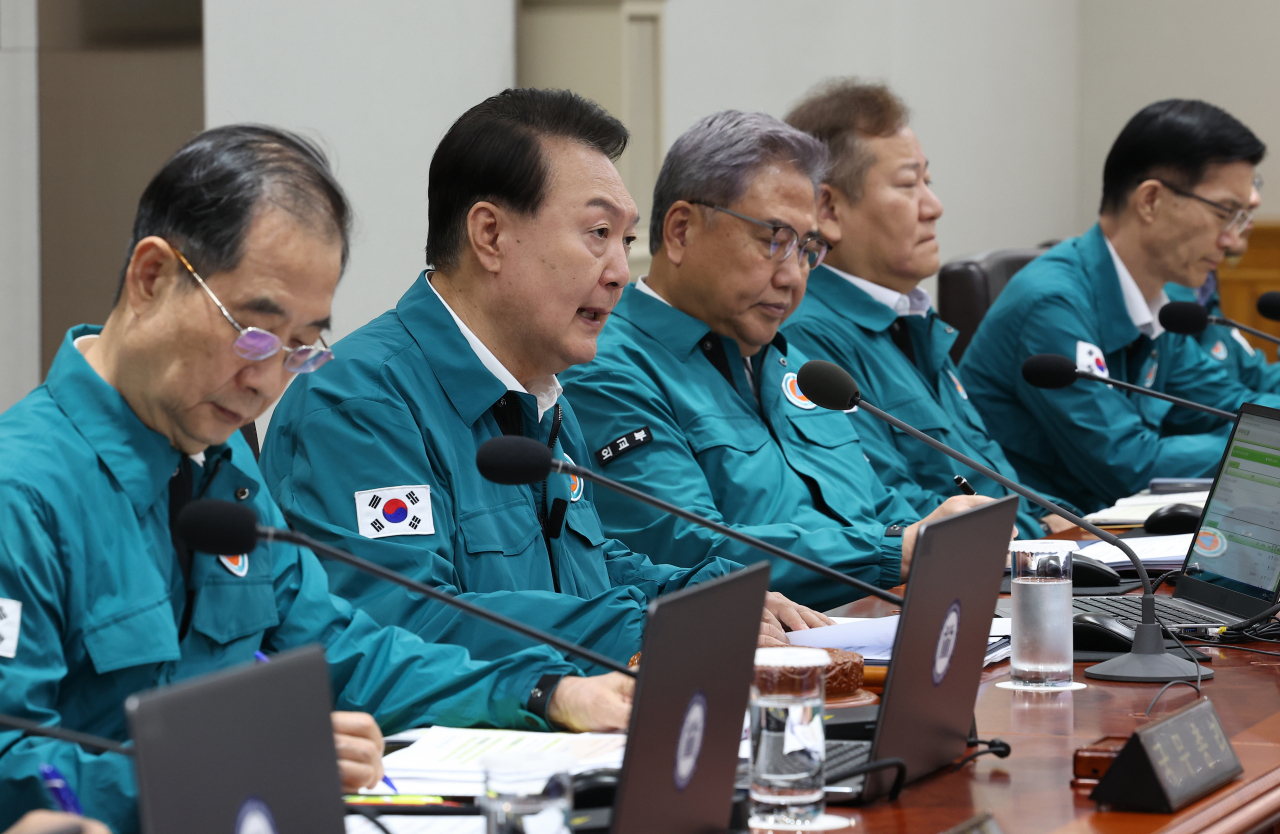 윤석열 대통령이 21일 서울 용산 대통령실 청사에서 열린 을지 및 제35회 국무회의에서 발언하고 있다. [연합]