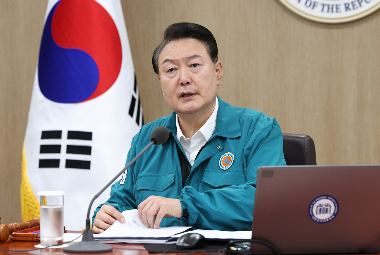 윤석열 대통령이 21일 서울 용산 대통령실 청사에서 열린 을지 및 제35회 국무회의에서 발언하고 있다. [연합]