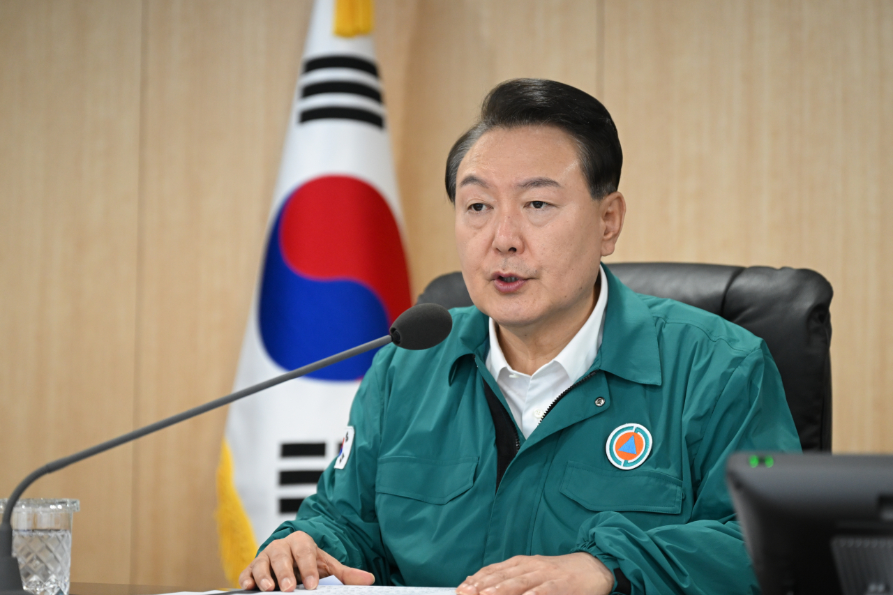 윤석열 대통령이 21일 오전 서울 용산 대통령실 국가위기관리센터에서 을지 국가안전보장회의(NSC)를 주재하고 있다. [연합]