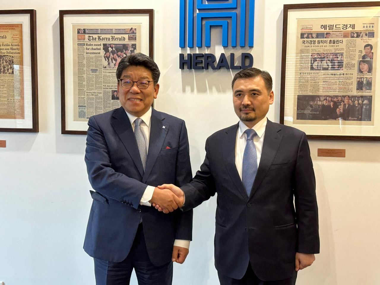 Kazakhstan‘s new ambassador to Korea Nurgali Arystanov speaks in an interview with The Korea Herald at The Korea Herald headquarters in Yongsan-gu, Seoul on August 10. (Sanjay Kumar/The Korea Herald)
