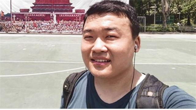 홍콩에서 열린 천안문시위 추모 집회에 참석한 취안핑.