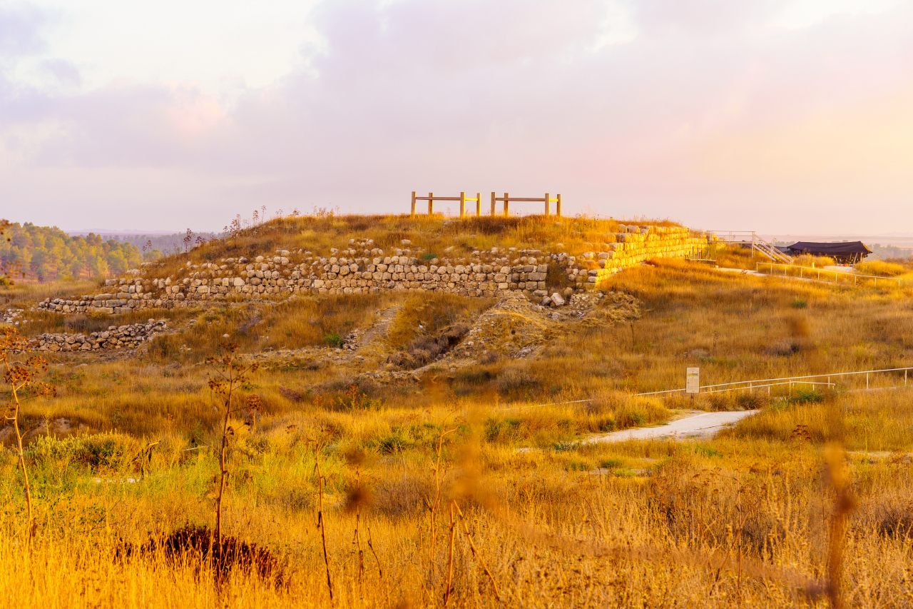 이스라엘 중남부 텔 라기스(Tel Lachish)에 있는 고대 궁전의 성벽