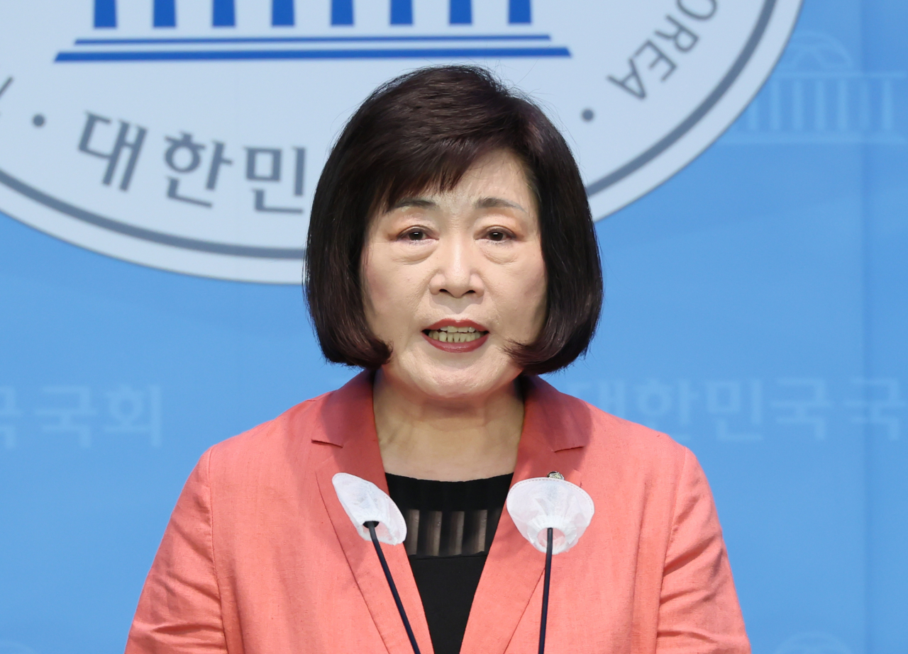 국회 여성가족위 국민의힘 간사인 정경희 의원이 13일 국회 소통관에서 잼버리 대회 준비 부실과 관련해 기자회견을 하고 있다. [연합]