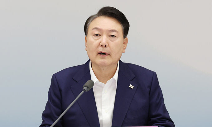 윤석열 대통령이 25일 서울 용산 대통령실 청사에서 열린 국민통합위원회 1주년 성과보고회 및 2기 출범식에서 발언하고 있다.[연합]
