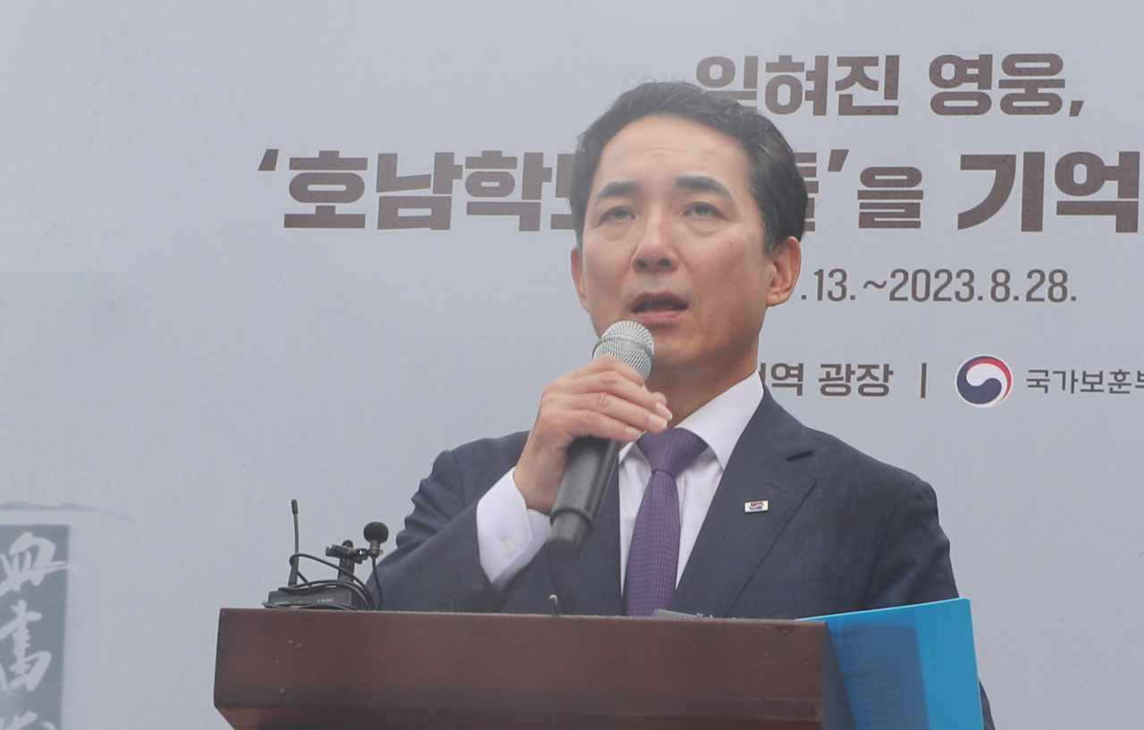 박민식 국가보훈부 장관이 28일 오전 전남 순천역에서 호남 학도병 현충시설 건립 의사를 밝히고 있다.[연합]