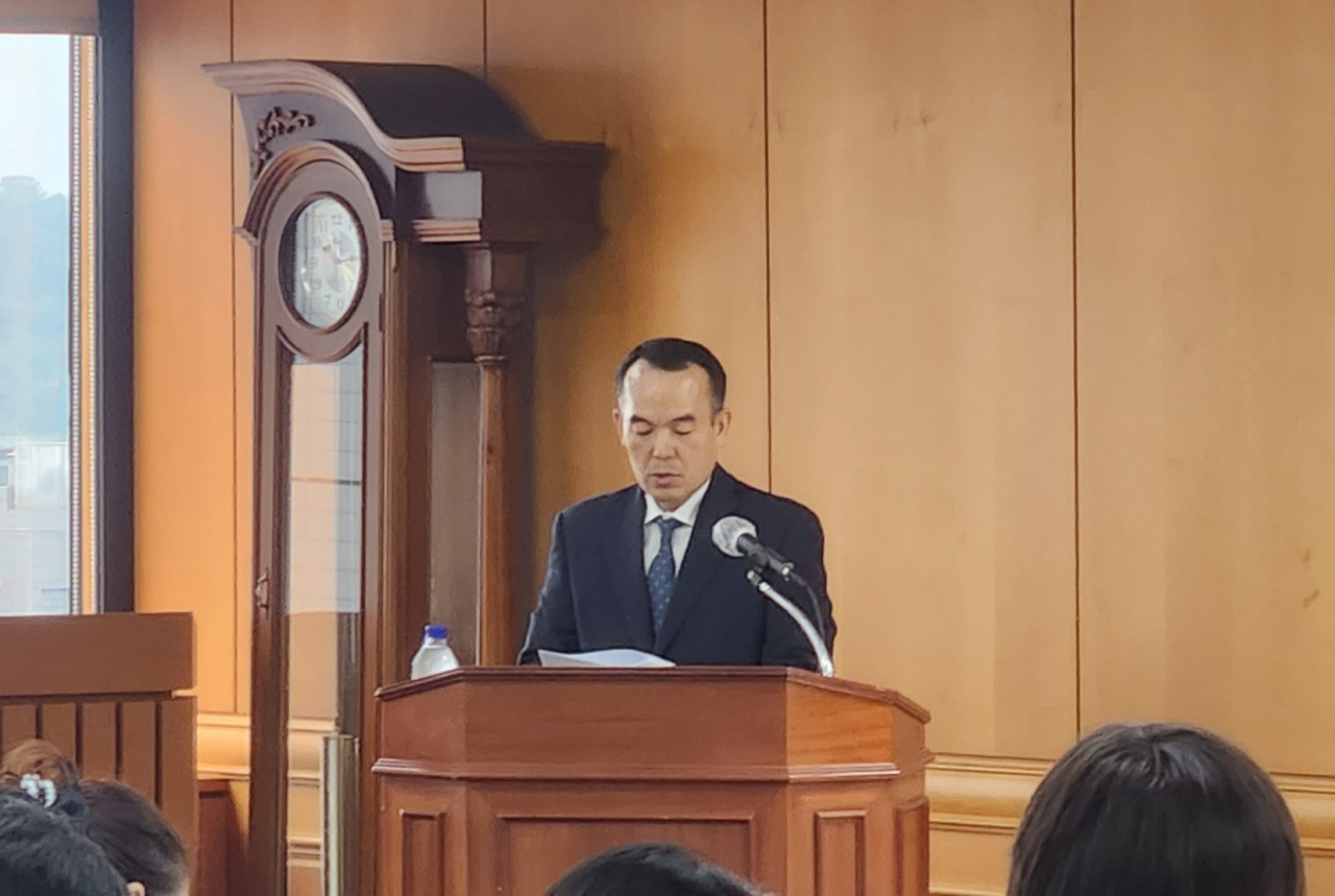 29일 오전 서울 중구 은행회관에서 박창옥 은행연합회 상무이사가 ‘은행산업의 역할과 수익성’을 주제로 간담회를 진행하고 있다. 김광우 기자.
