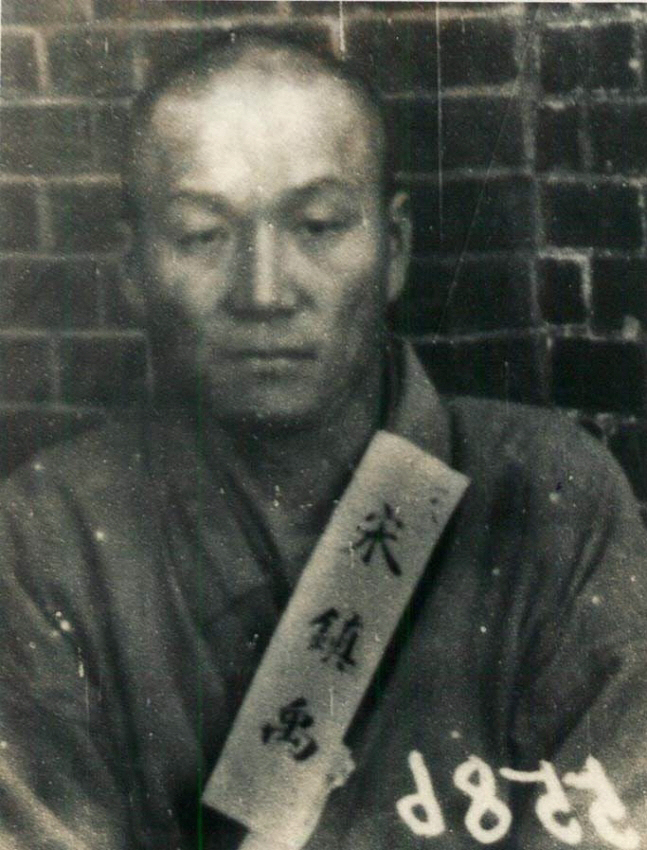 1926년 9월 8일 보안법 위반죄로 경성복심법원에서 징역 6개월의 실형을 선고 받은 고하 선생 모습. 동아일보 주필이던 선생은 국제농민회 본부가 조선 농민에게 전하는 3·1운동 7주년 기념 축전을 번역해 3월 5일 자 동아일보에 사진과 함께 게재했다가 일제 검찰에 의해 기소됐다.[고하송진우선생기념사업회 제공]