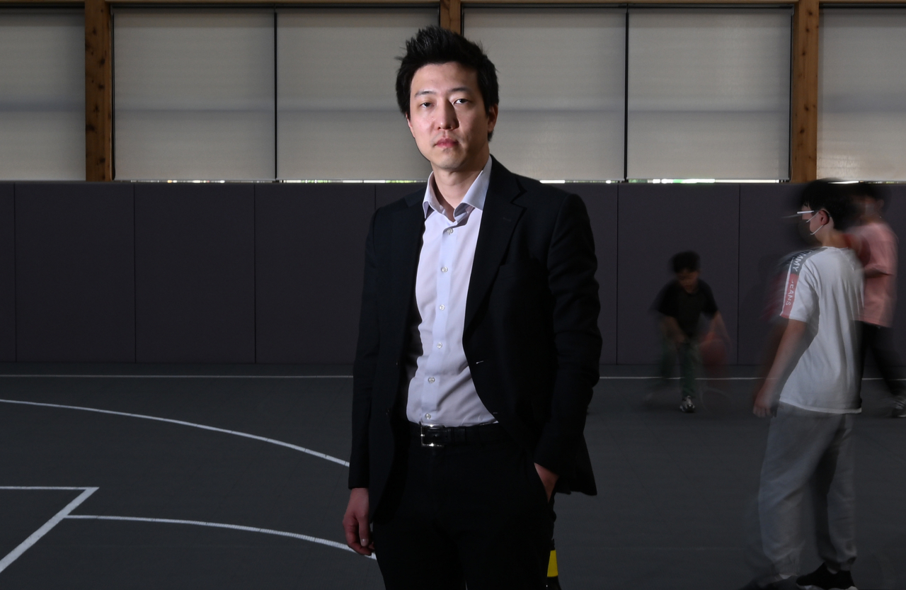 Park Chung-whan, a professor at Hongik University College of Architecture and Urban Planning and a principal at Simplex Architecture (Im Se-jun/The Korea Herald)