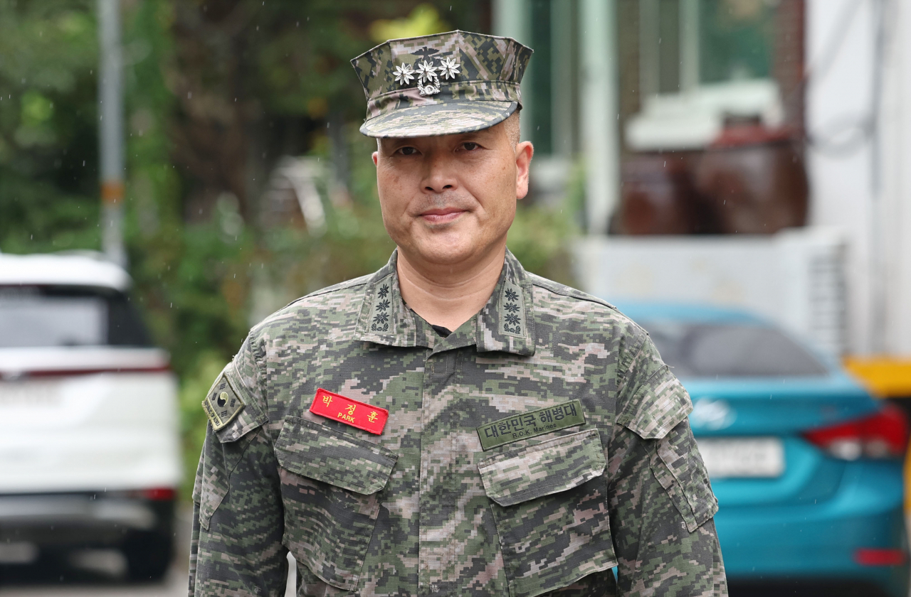 박정훈 전 해병대 수사단장이 28일 오후 국방부 검찰단에 출석하기 위해 서울 용산구 국방부로 향하고 있다. [연합]