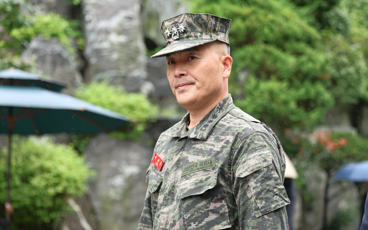 박정훈 전 해병대 수사단장이 28일 오후 국방부 검찰단에 출석하기 위해 서울 용산구 국방부로 향하고 있다. [연합]