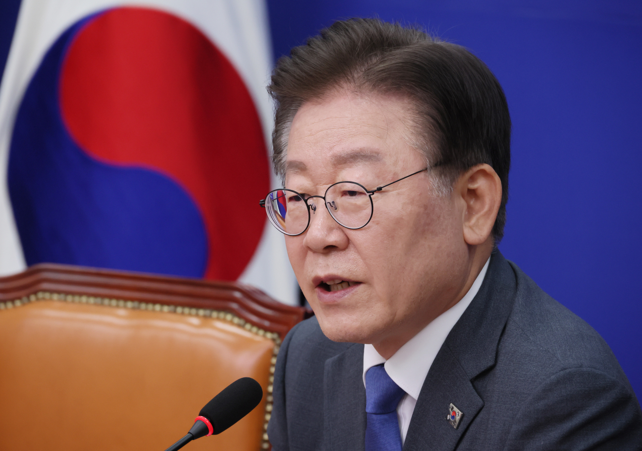 더불어민주당 이재명 대표가 31일 국회에서 당 대표 취임 1주년 기자간담회를 하고 있다. 연합뉴스