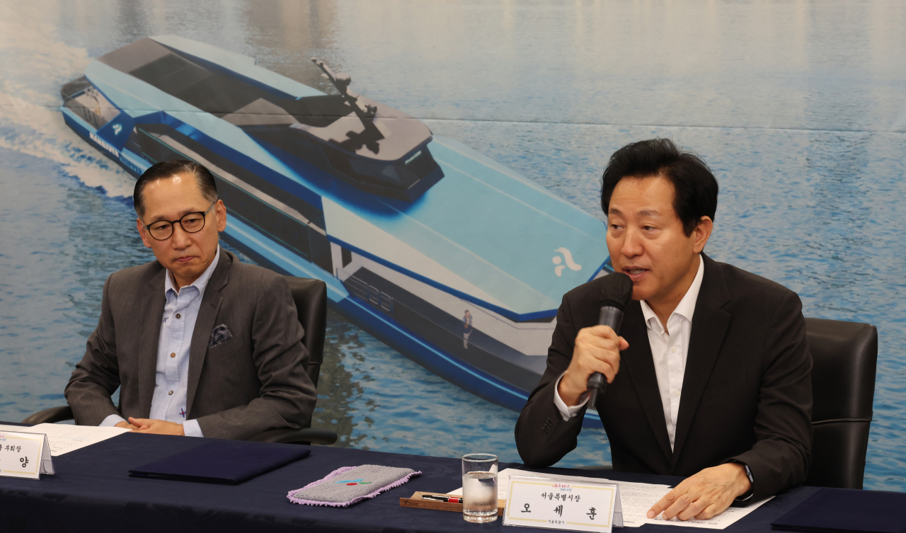 오세훈 서울시장이 4일 서울시청에서 열린 한강 리버버스 사업 추진을 위한 공동협력 협약식에서 인사말을 하고 있다. [연합]