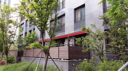 경기도 화성시 영천동 동탄파크자이 아파트 1층에 가구별 테라스가 설치돼 있는 모습 [호갱노노 갈무리]