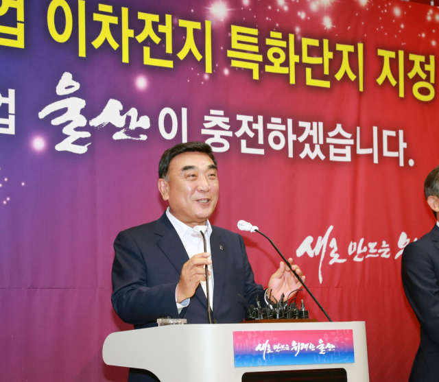 지난달 23일 오전 울산시청 프레스센터에서 김두겸 울산시장이 울산도시철도 1호선 예비타당성 재조사 통과를 발표하고 있다. [사진=울산시]