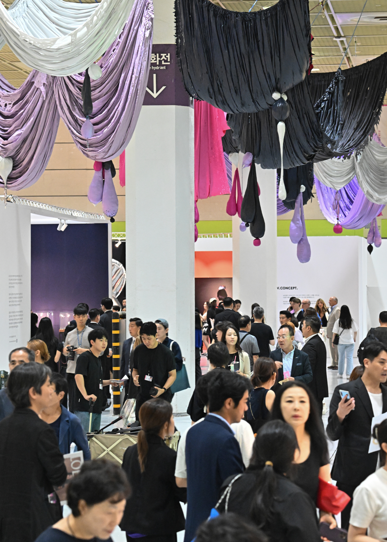 "The Great Ballroom" by Woo Hannah, the winner of the inaugural artist award at Frieze Seoul, is on display at Frieze Seoul 2023 in Coex, southern Seoul, Wednesday. (Im Se-jun/The Korea Herald)