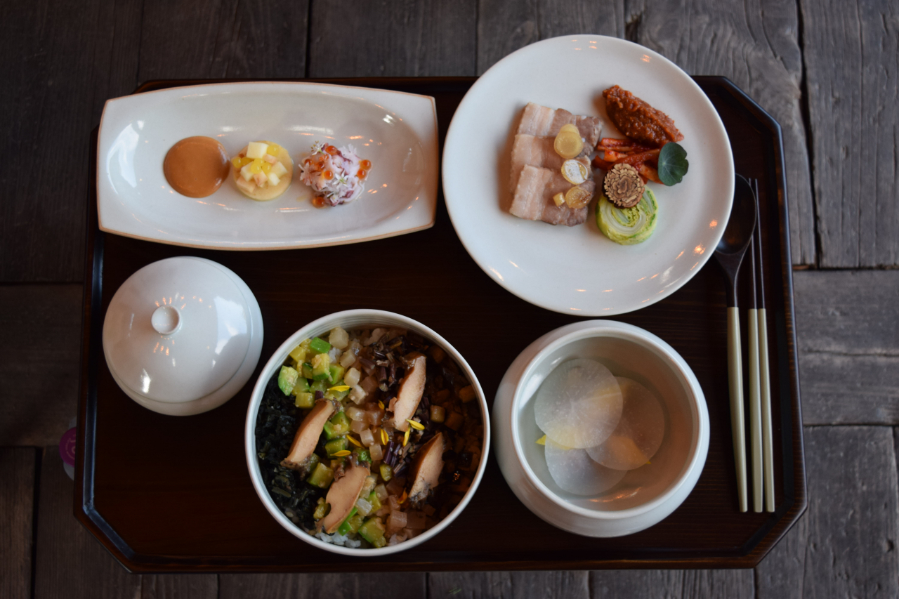 Dinner served at Byeongsan Seowon Stay, created by chef Kim Dong-ki (Kim Hae-yeon/ The Korea Herald)