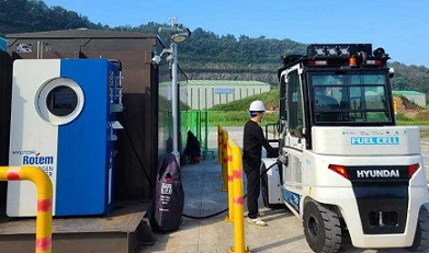 전북 군산 건설기계부품연구원에 설치된 건설·산업기계용 수소충전소. [건설기계연 제공]