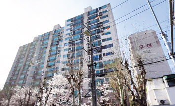 서초구 양재 우성아파트 [네이버 거리뷰]