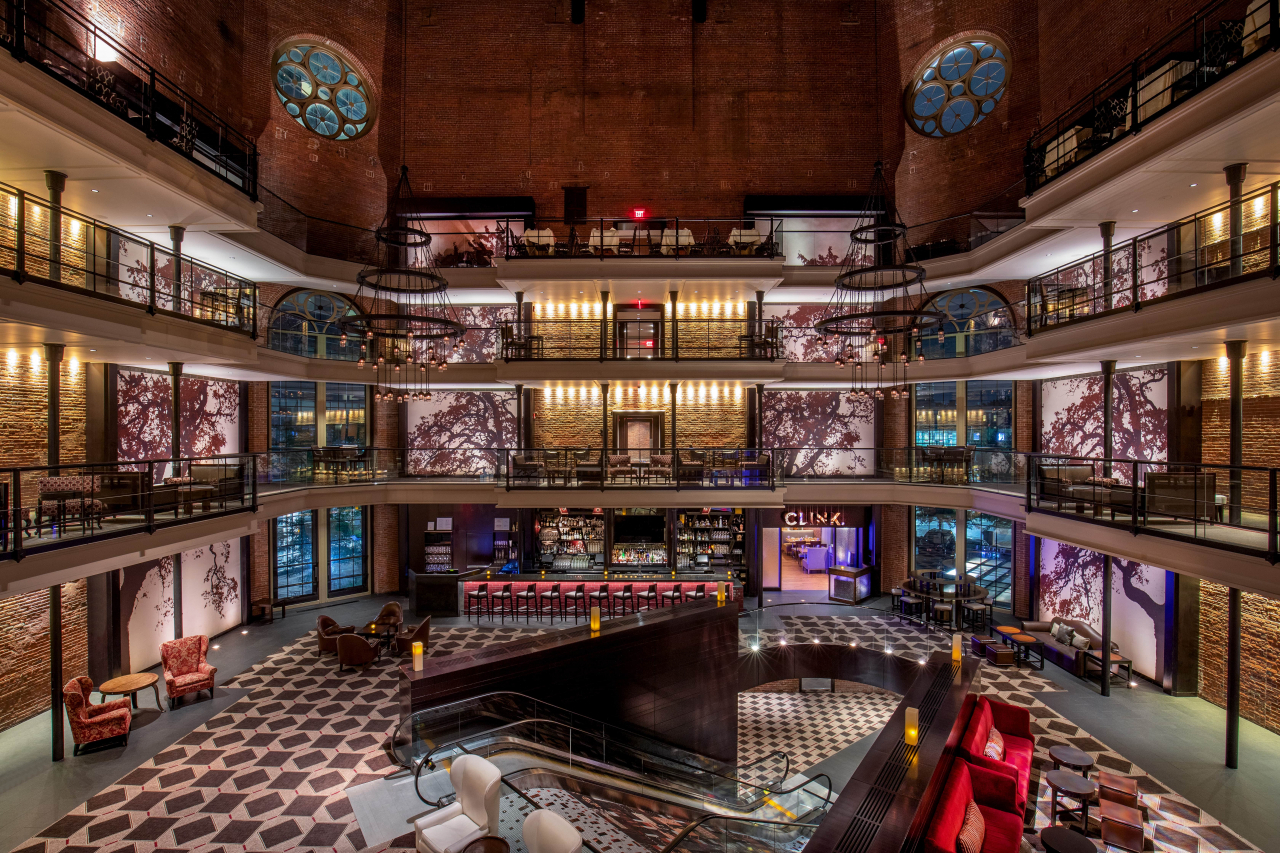 미국 보스턴에 위치한 더 리버티, 럭셔리 컬렉션 호텔, 보스턴(The Liberty, a Luxury Collection Hotel). 보스턴의 ‘흉물’로 여겨졌던 찰스 스트리트 교도소를 리노베이션해 개관한 것이 특징이다. [메리어트 인터내셔널 제공]