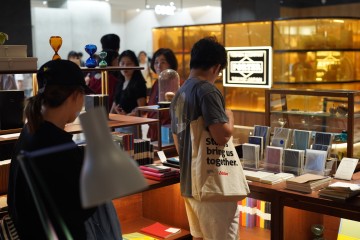 Hop on over to high-end stationery store, Hangang dog pool and DDP new media exhibit