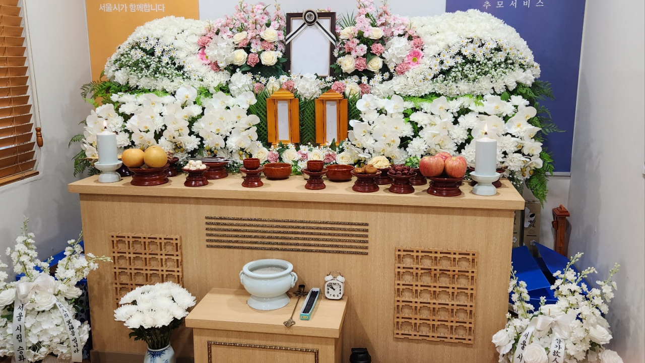 [단독]빈소엔 텅빈 영정사진만…1인가구 증가에 무연고사망자 5년 새 2배[르포] - 헤럴드경제