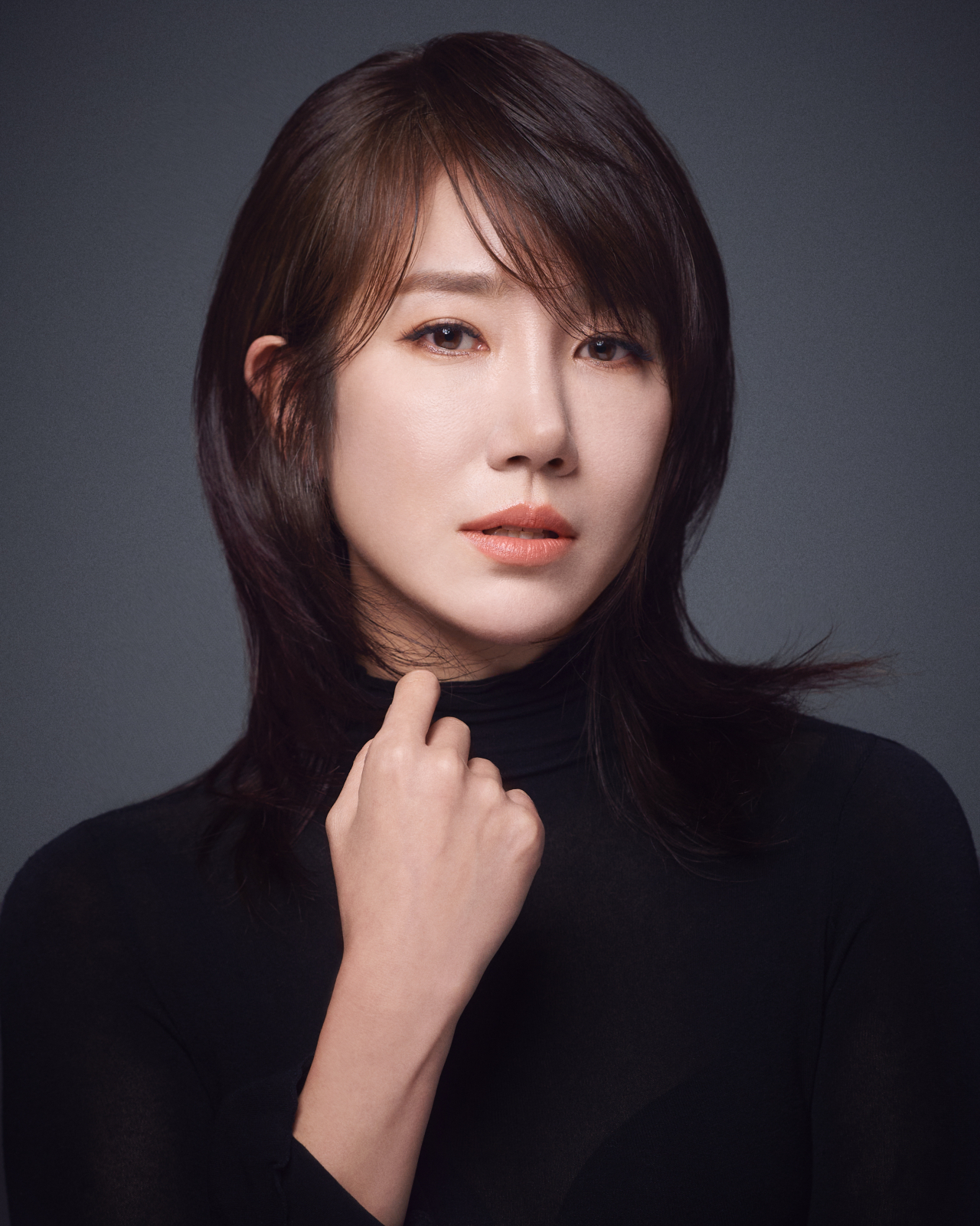 뮤지컬 배우 전수미가 출산 한 달 만에 복귀했다. 뮤지컬 ‘모차르트!’에 이어 ‘프리다’까지 쉴 틈 없이 이어지는 무대다. 다시 돌아온 무대에서도 여전히 신 스틸러였다. 화려한 탭댄스와 능청스러운 애드리브에 관객들의 박수 갈채가 쏟아진다. [EMK엔터테인먼트 제공]