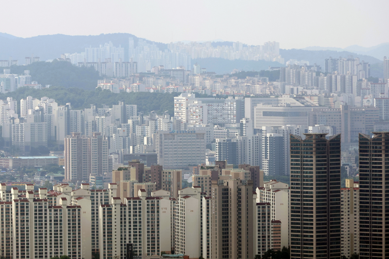 View of Seoul from Namsan on Aug. 31. The Finance Ministry is expected to release an update on the estimated tax revenue this week.(Yonhap)