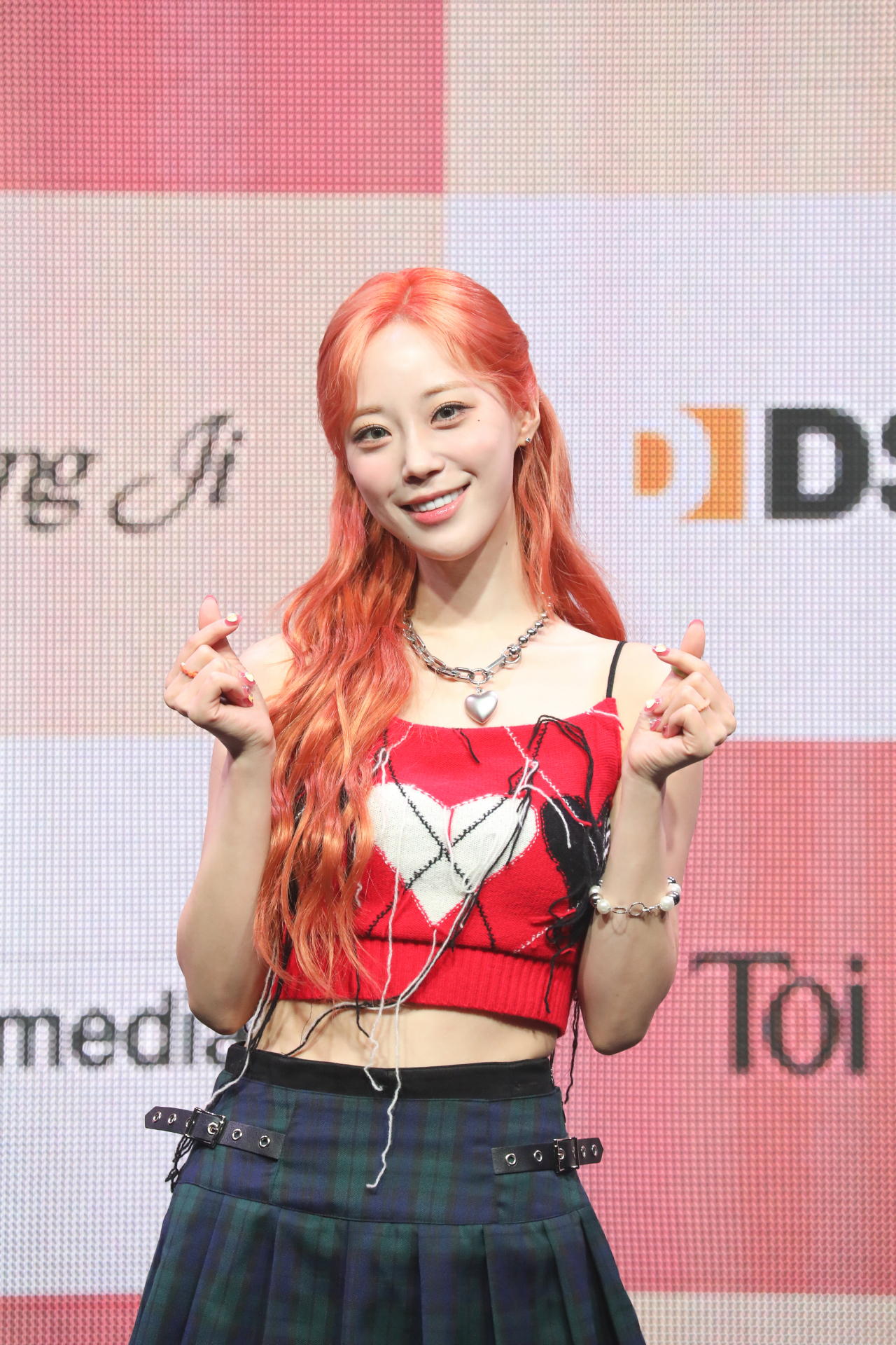 Hur Young-ji of Kara poses for picture during the press event for her first solo single, "Toi Toi Toi," held in Seoul on Tuesday. (RBW, DSP Media)