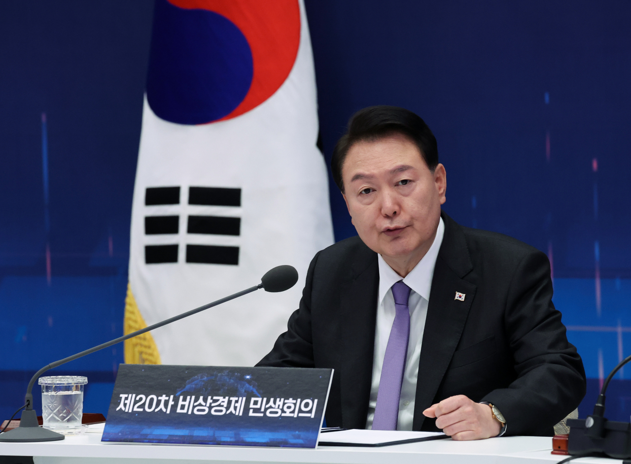 윤석열 대통령이 13일 청와대 영빈관에서 열린 제20차 비상경제민생회의 겸 대한민국 초거대 AI 도약 회의에서 발언하고 있다. [연합]