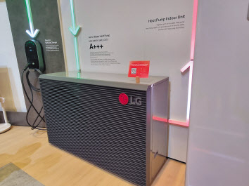 9월 초 독일 ‘IFA 2023’에 전시된 LG전자의 히트펌프 ‘LG 써마브이’ 베를린=김민지 기자