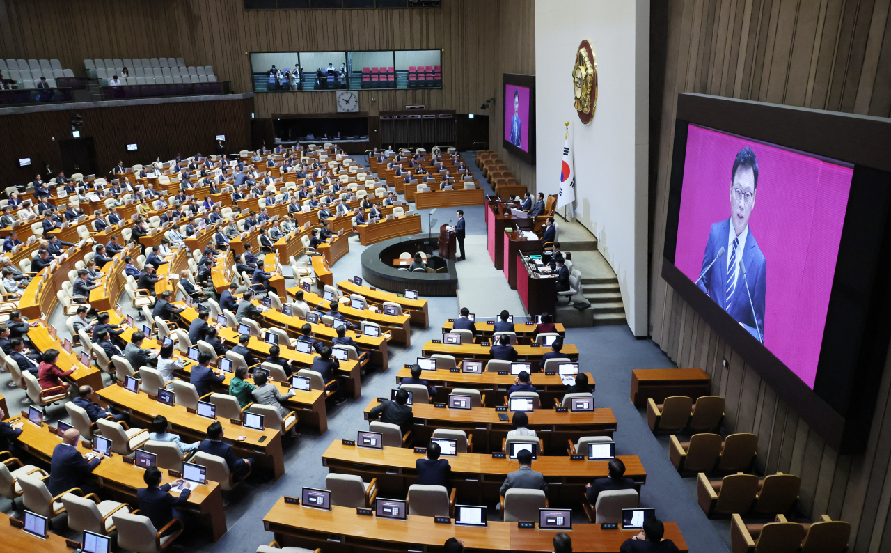 박광온 더불어민주당 원내대표가 18일 국회에서 열린 본회의에서 교섭단체 대표 연설을 하고 있다. [연합]