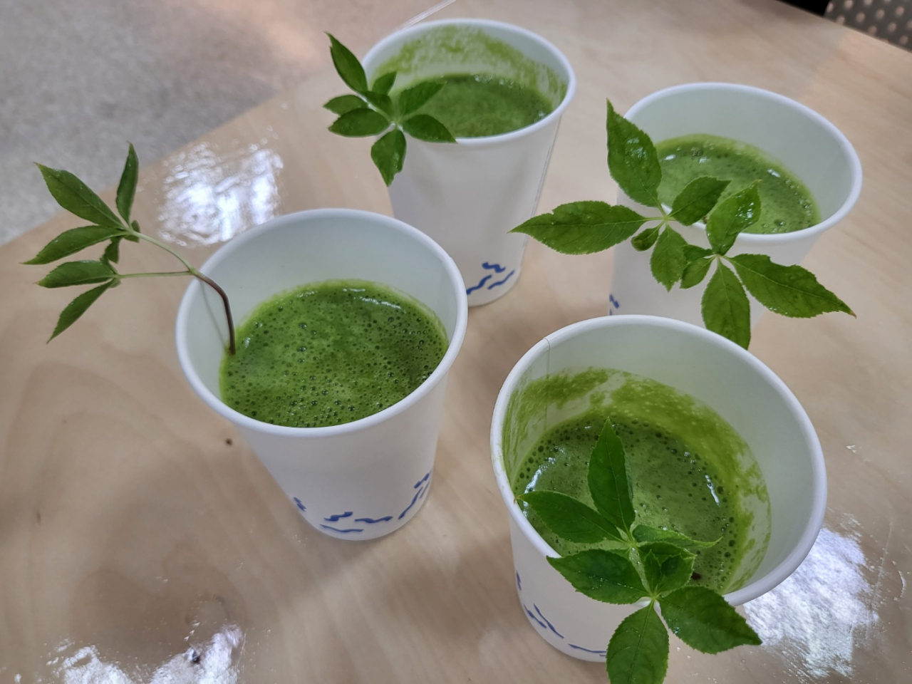 서울 강서구 치매안심센터 내 초록기억카페는 초로기 치매인이 직접 음료를 만들어 제공한다. 초록기억카페에서 판매되는 장뇌삼 야채주스. [강서구 치매안심센터 제공]