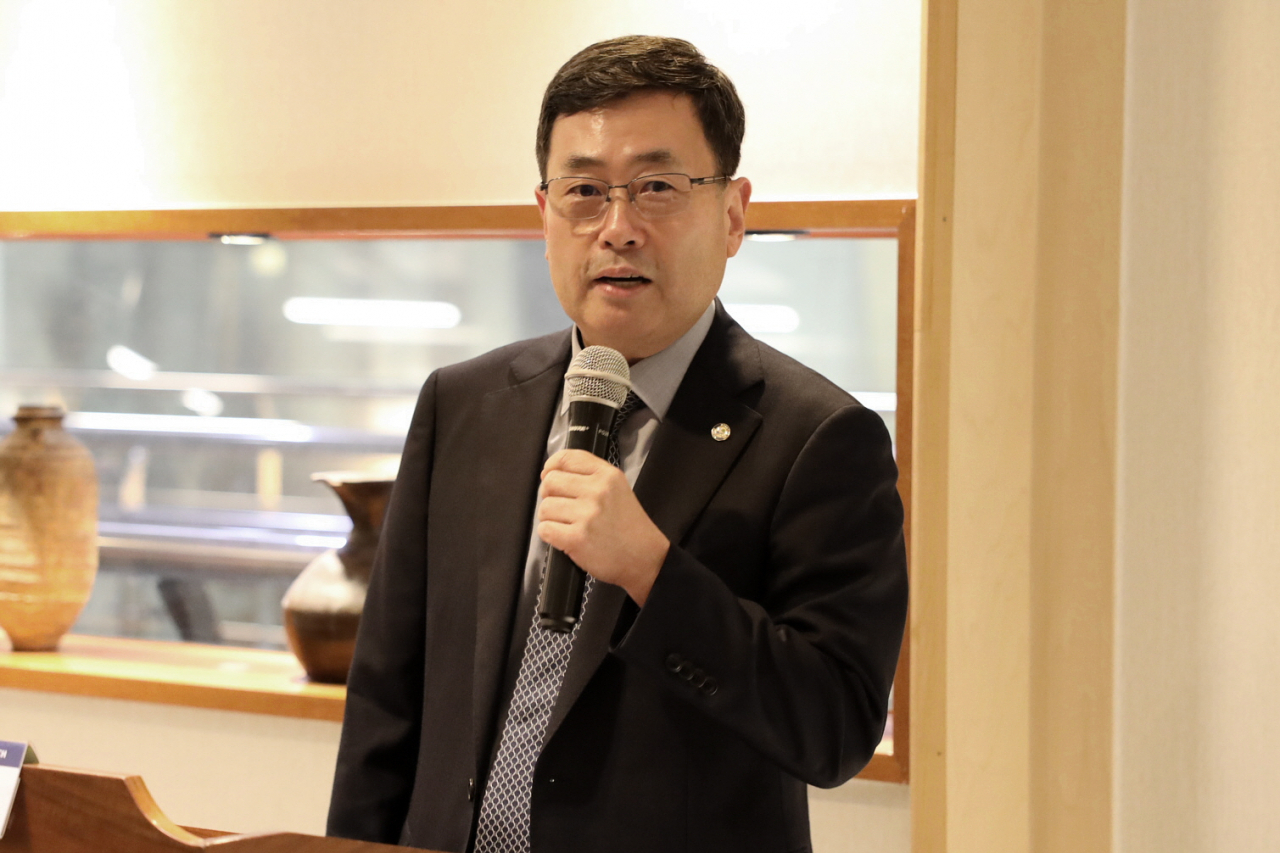 이상목 한국생산기술연구원장이 18일 열린 기자간담회에서 기관 운영계획에 대해 설명하고 있다.[한국생산기술연구원 제공]