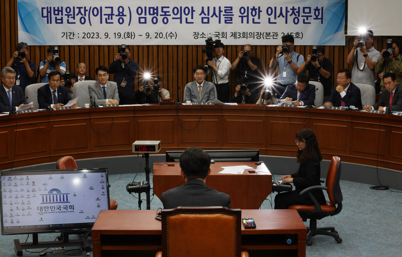 19일 국회에서 이균용 대법원장 후보자가 청문회가 열리고 있다. [연합]