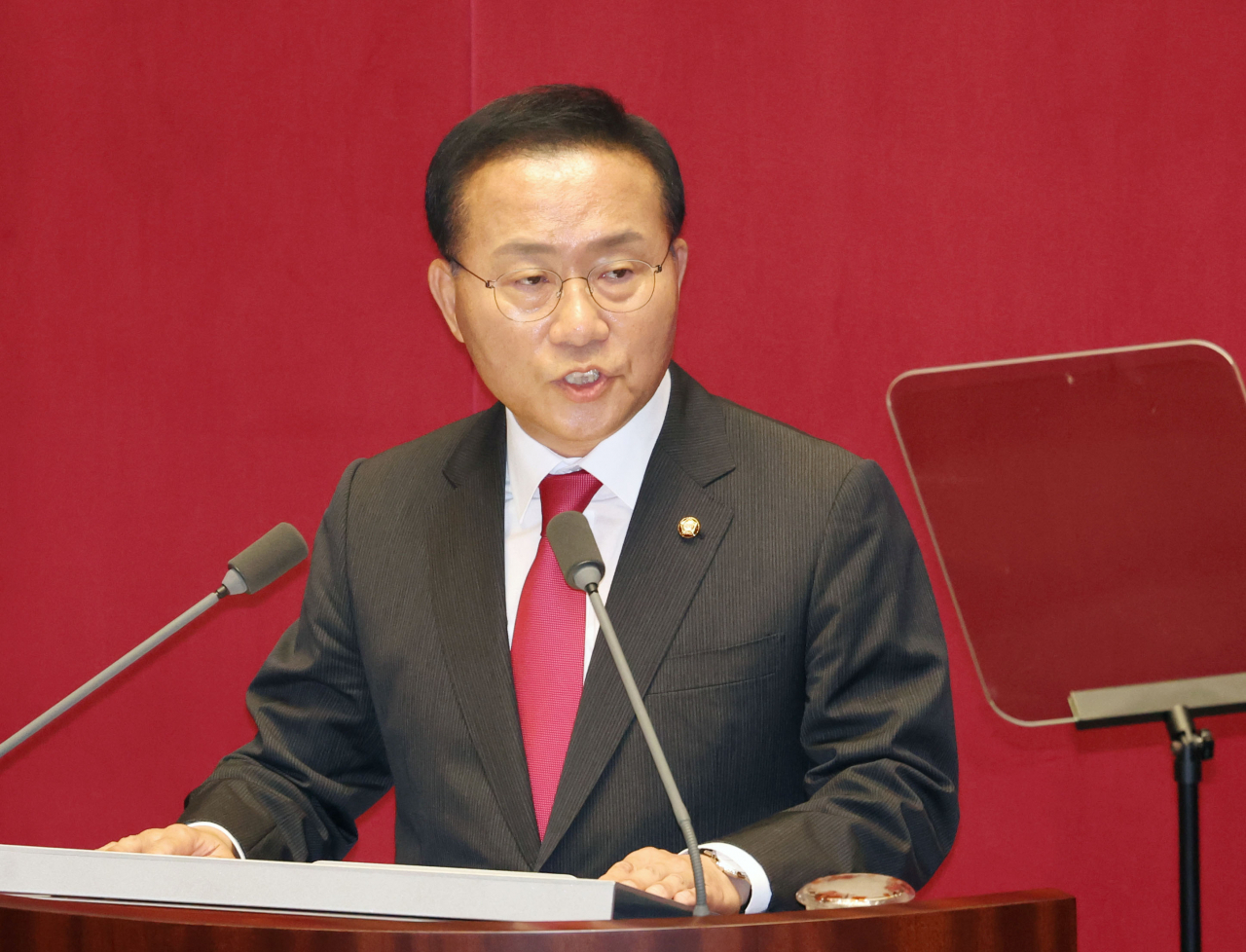 윤재옥 국민의힘 원내대표 20일 국회 본회의에서 교섭단체 대표 연설을 하고 있다. [연합]