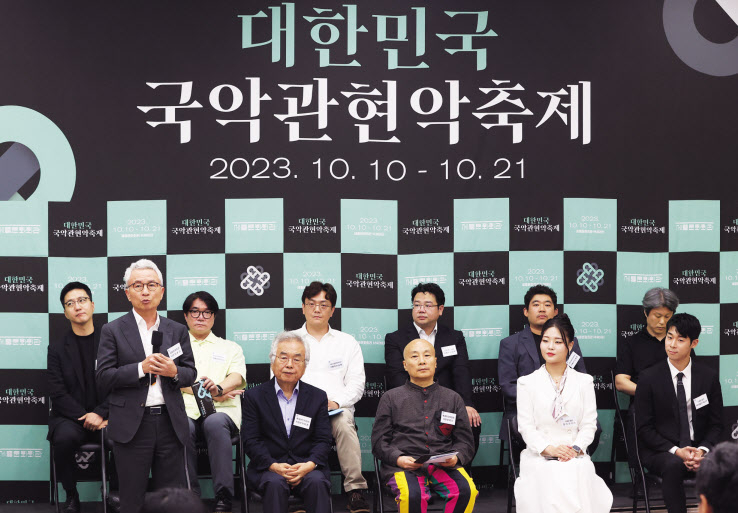 안호상 세종문화회관 사장이 대한민국 국악관현악축제 제작발표회에서 인사말을 하고 있다. [연합]
