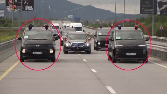 김정은 국무위원장 러시아 방문 기록영화에서 김정은 경호차량 행렬 중 포착된 현대차. [조선중앙TV·연합뉴스]
