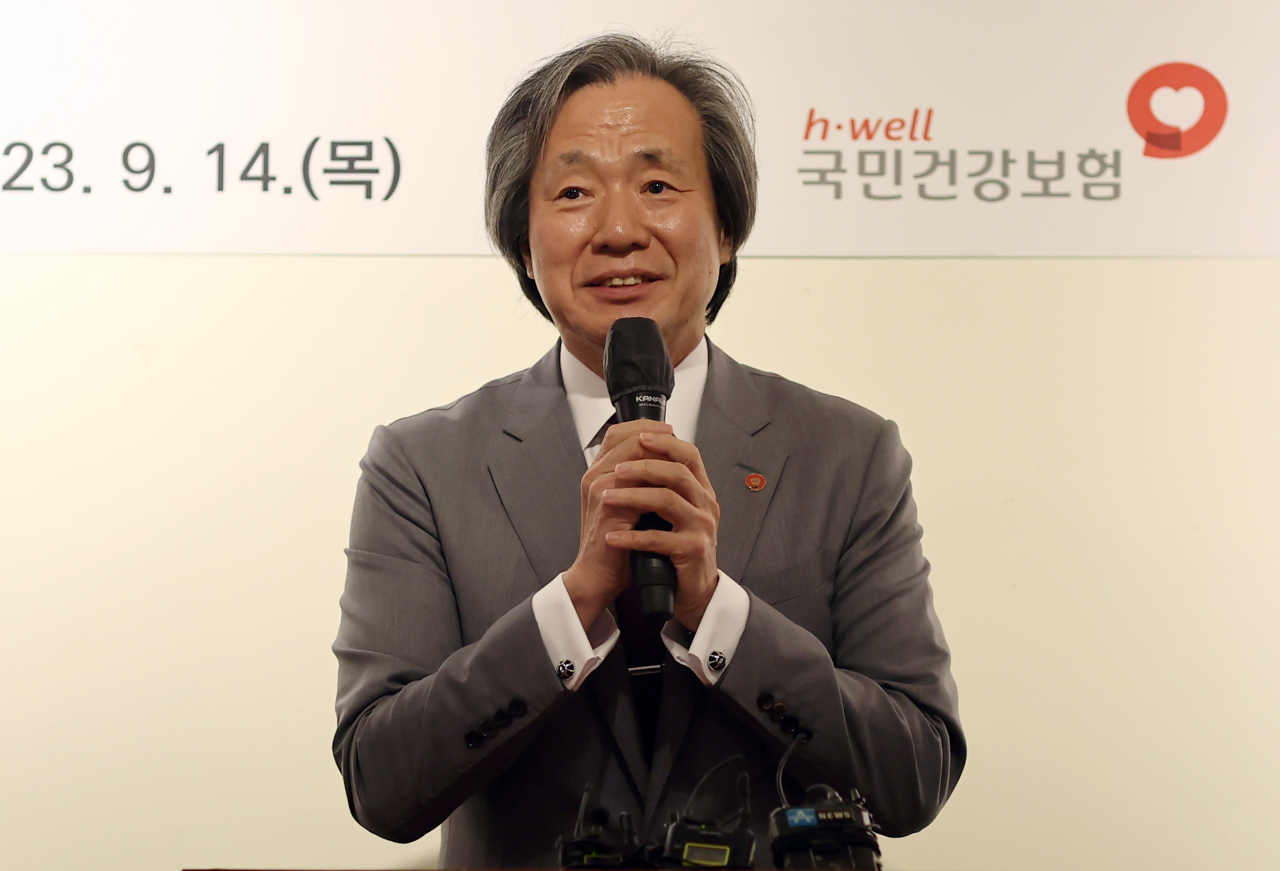 정기석 국민건강보험공단 이사장이 14일 오전 서울 중구 달개비에서 열린 기자 간담회에서 발언하고 있다. [연합]
