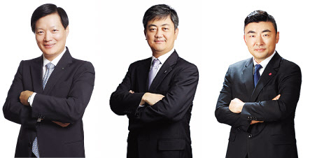 신세계그룹이 2024년 정기 임원 인사를 발표했다. 박주형(왼쪽부터) 신세계 신임 대표, 한채양 이마트 신임 대표, 송현석 신세계푸드 대표