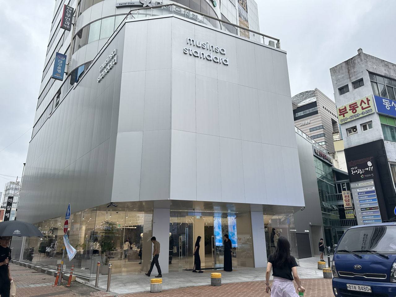 21일 오전 찾은 대구 중구 동성로 영스퀘어빌딩에 들어선 무신사 스탠다드 동성로점 플래그십스토어. 신주희 기자